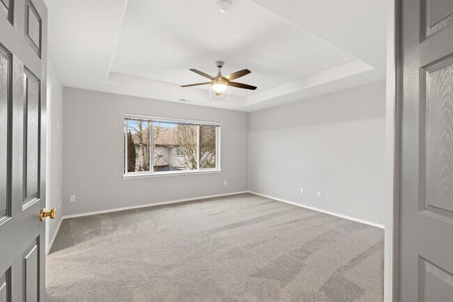 Building Photo - BETHANY 5 bedroom 3 full bath- Beaverton School District- Nike