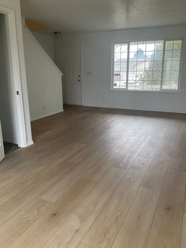 Building Photo - Nicely Updated Home In Nampa!