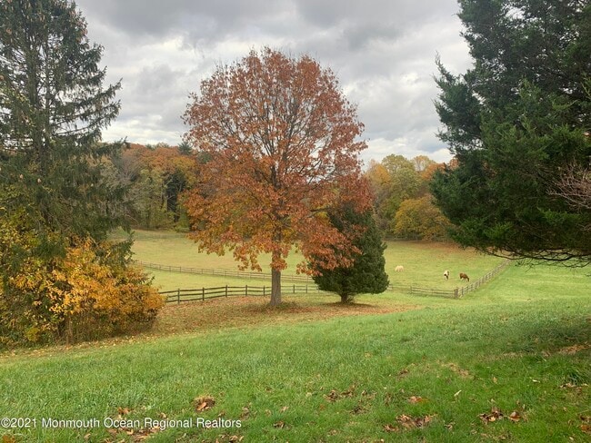 Building Photo - 40 Independence Rd