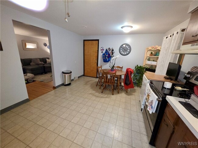 Building Photo - 47 Tussing Ln