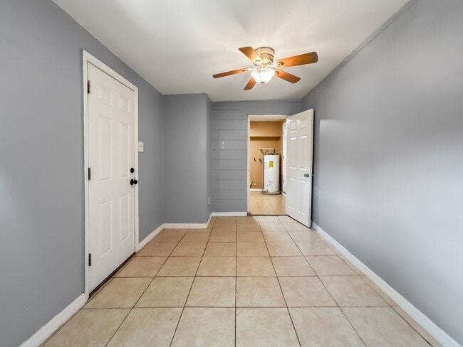 Building Photo - Updated Beautiful Rental Home in Seminole – Great Location!  4bed|2bath