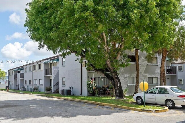 Building Photo - 7403 SW 152nd Ave