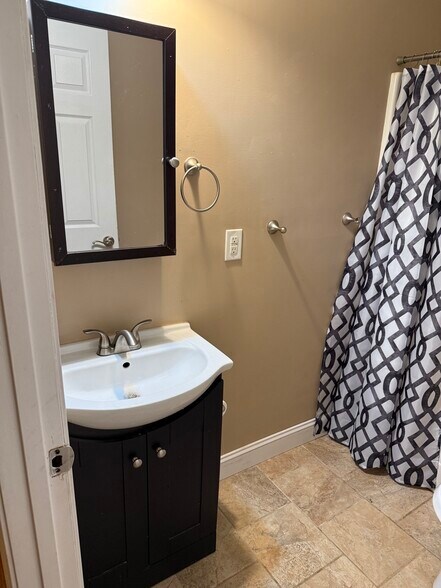 Building Photo - 1824 7th Ave