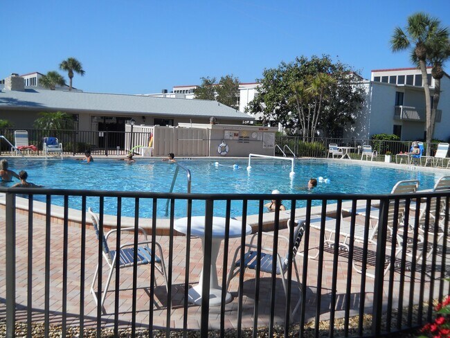 Building Photo - 500 Park Blvd S