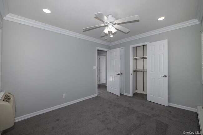 Building Photo - 55 Fairfield Way