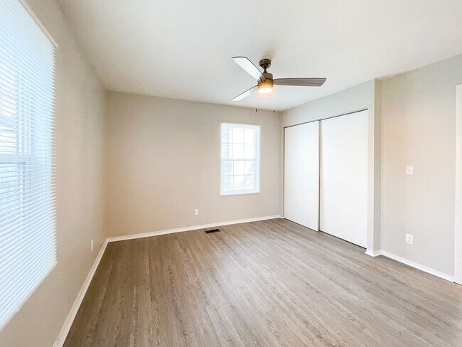 Building Photo - 7916 E 34th St