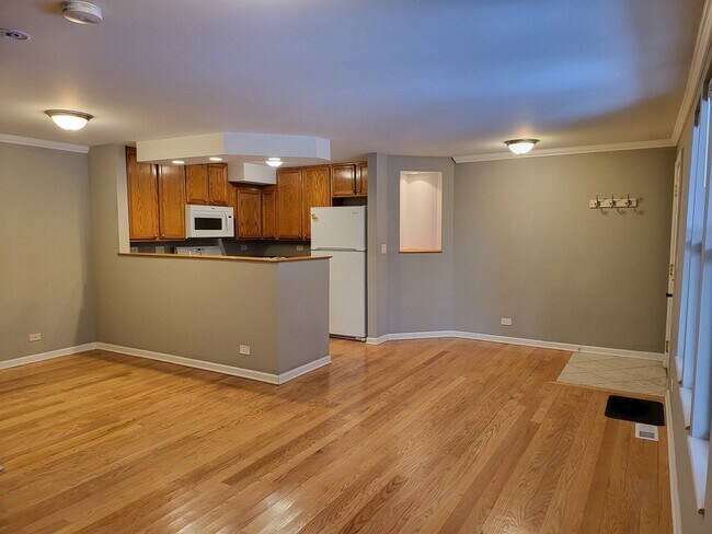 Building Photo - 2403 W Flournoy St