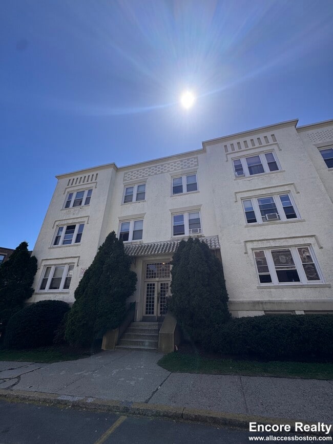 Building Photo - 6 Radcliffe Rd