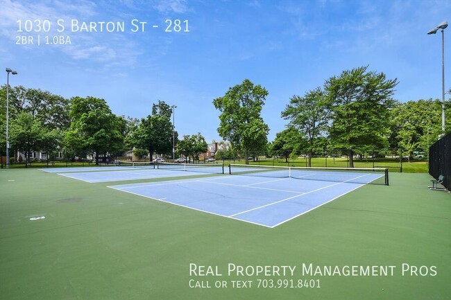 Building Photo - Sunny & Spacious Arlington Village TH- Ste...