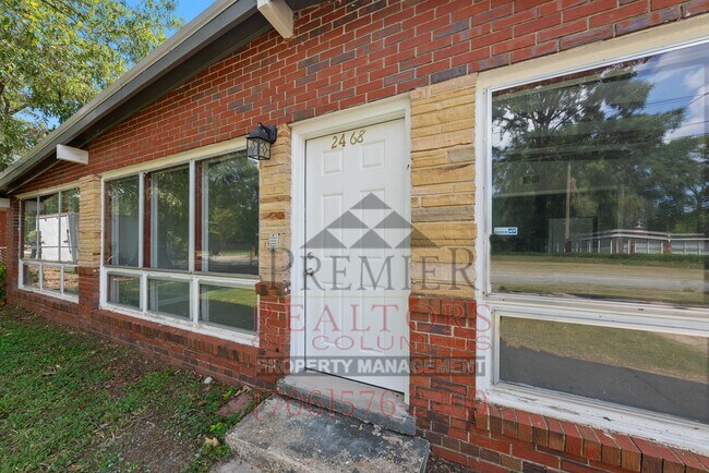 Building Photo - 2468 Walker St