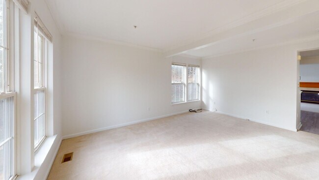 Building Photo - 26071 Ridge Manor Dr