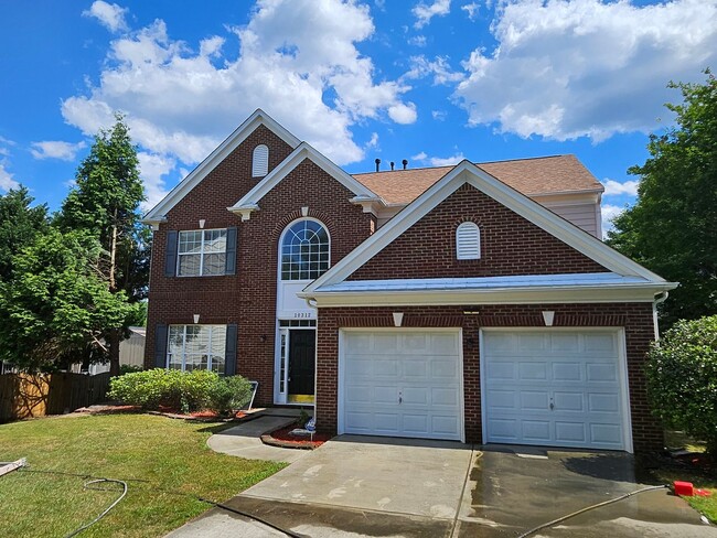 Primary Photo - Beautiful Open Floor Plan with 4 Bedrooms