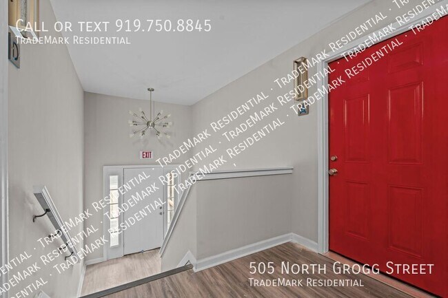 Building Photo - 505 N Grogg St