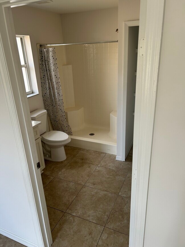 Building Photo - 6480 NW Volucia Dr