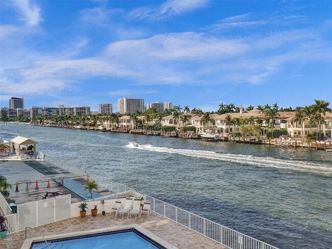 Building Photo - 1400 S Ocean Dr