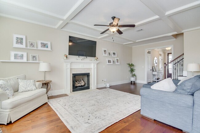 Building Photo - Gorgeous 5-Bedroom 3.5 Bath Home