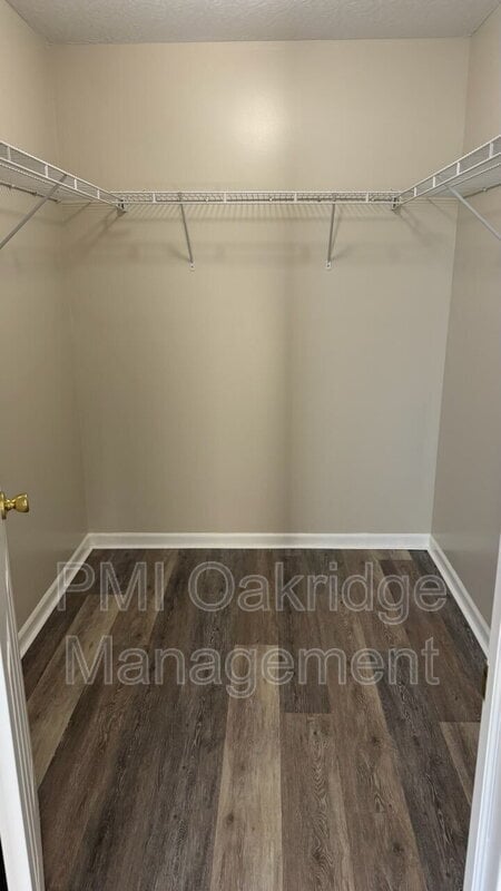 Building Photo - 15 Marlou Dr