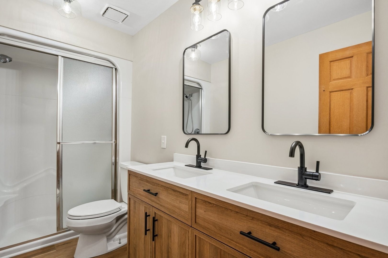 bathroom upstairs - 313 West St