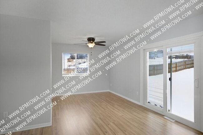 Building Photo - 4025 SE 25th St