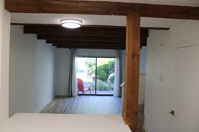 Building Photo - 7650 Birch Bay Dr