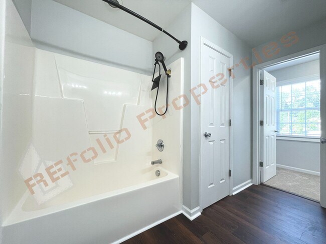 Building Photo - 112 Taylors Creek Ct