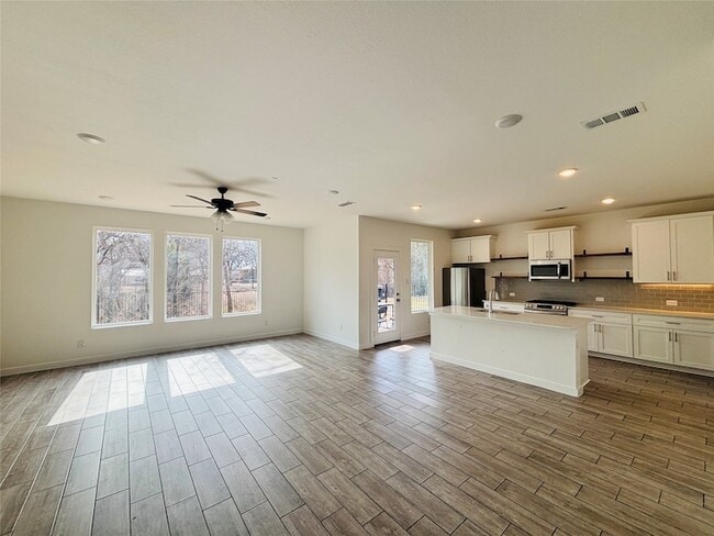 Building Photo - 4508 Hogan's Alley Dr