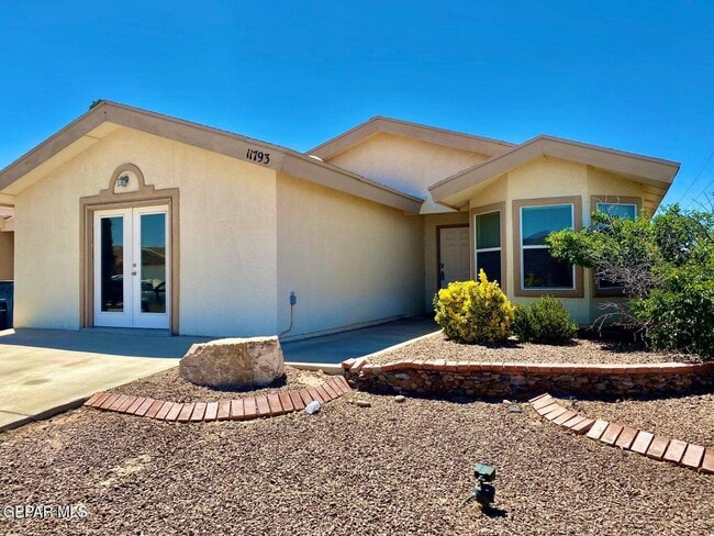 Building Photo - 11793 Jim Webb Dr