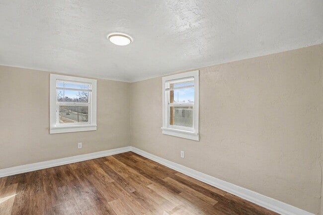 Building Photo - 403 N Wahsatch Ave