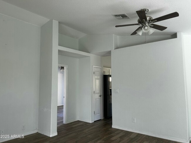 Building Photo - 4020 W Chama Dr