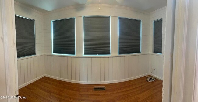 Building Photo - 1924 Arcadia Pl