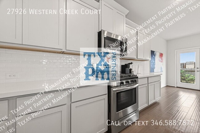 Building Photo - 27926 Western Crk Ct