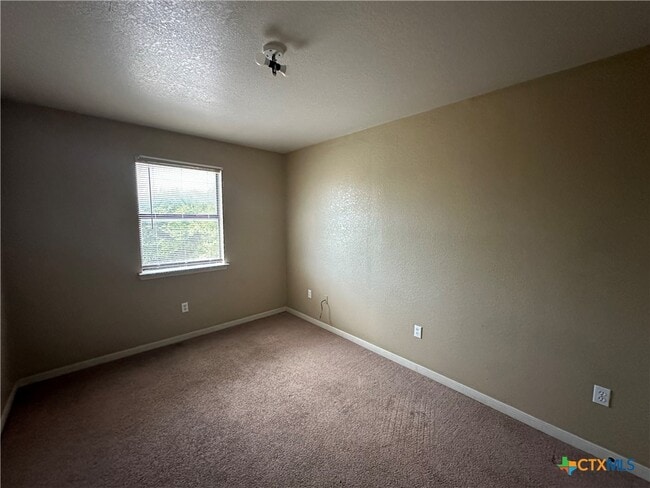 Building Photo - 1010 Lansberry Ct
