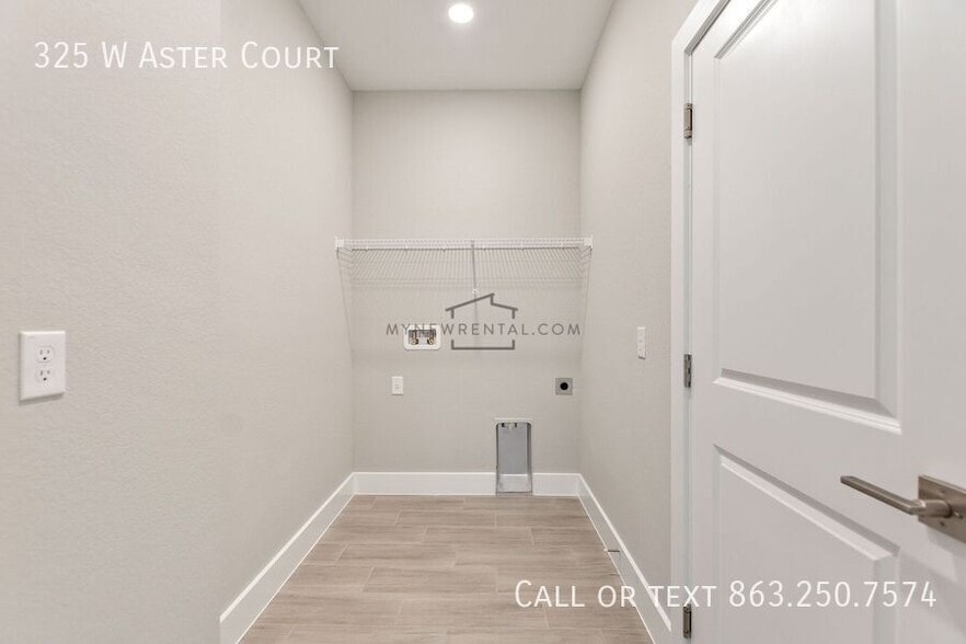 Building Photo - 325 W Aster Ct