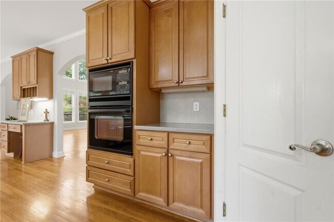 Building Photo - 3561 Carriage Glen Way