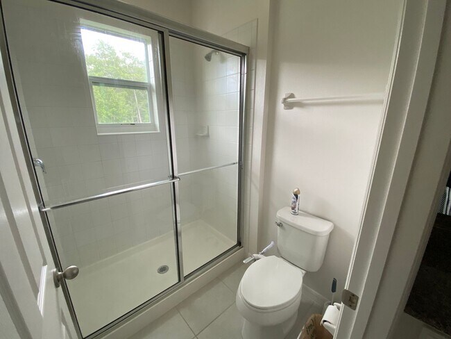 Building Photo - 3/2.5 Townhome near Orlando Airport