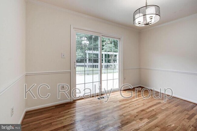 Building Photo - 13700 Pendleton St