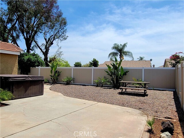 Building Photo - 28973 Willow Creek Ln