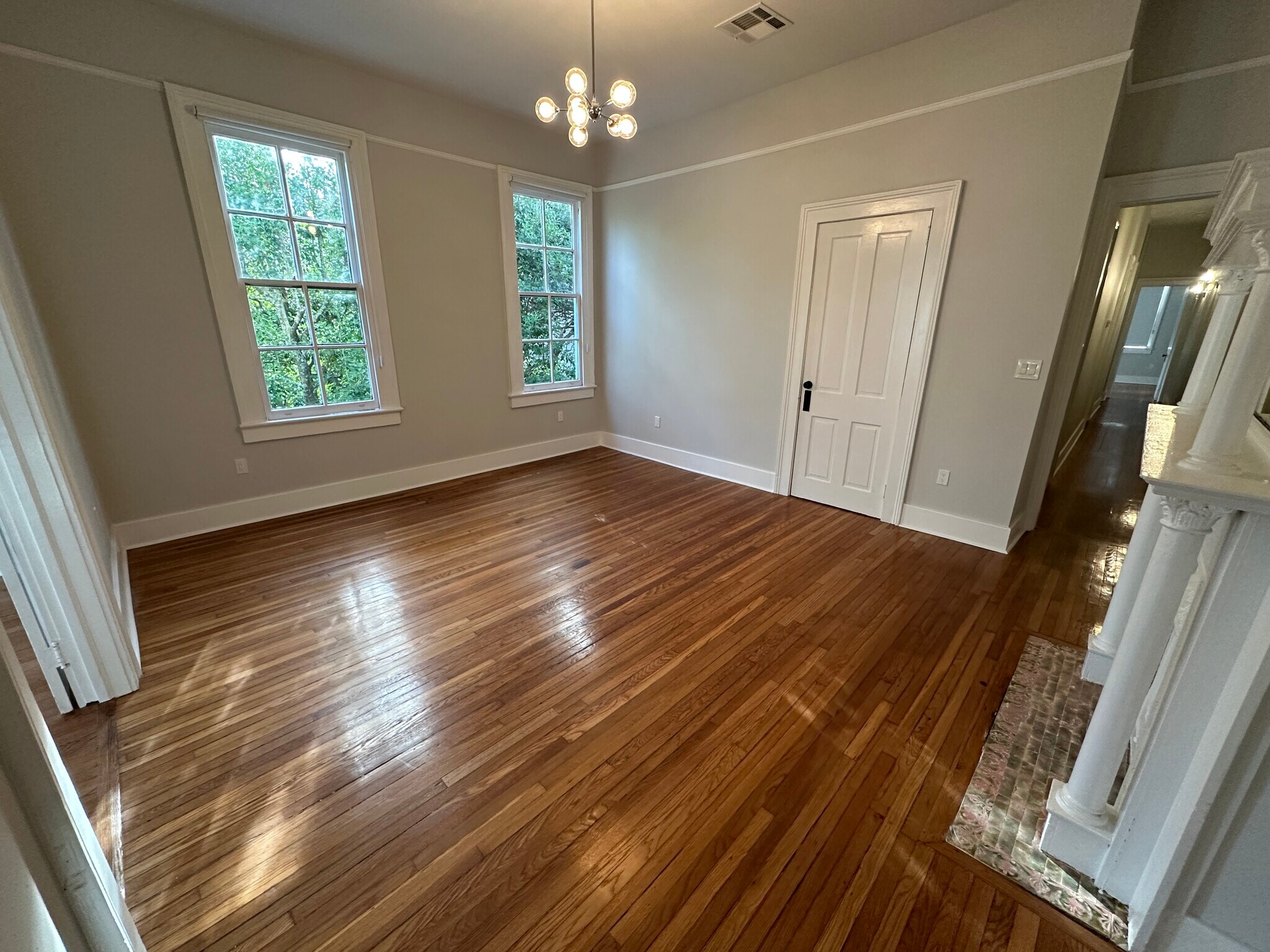 Dining Room - 5520 Loyola Ave