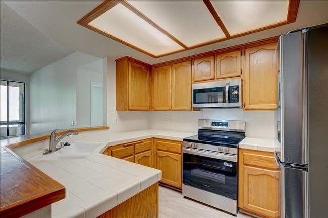Primary Photo - Resort Like Living 2 Master Suites Condo F...