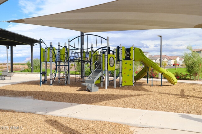 Building Photo - 773 W Lark Dr