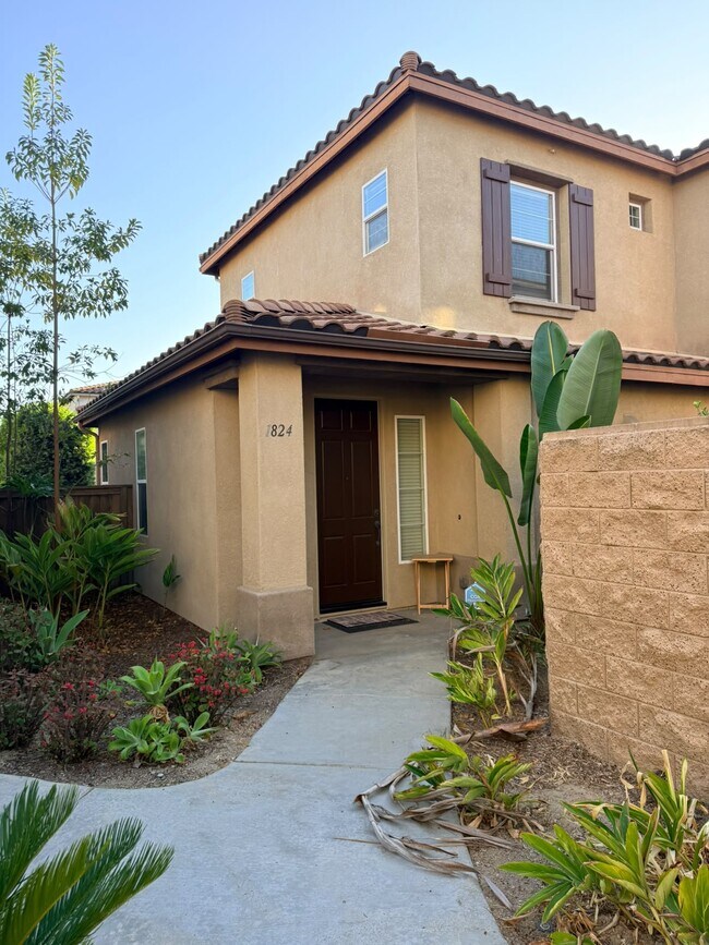 Building Photo - 1824 Wolf Canyon Loop