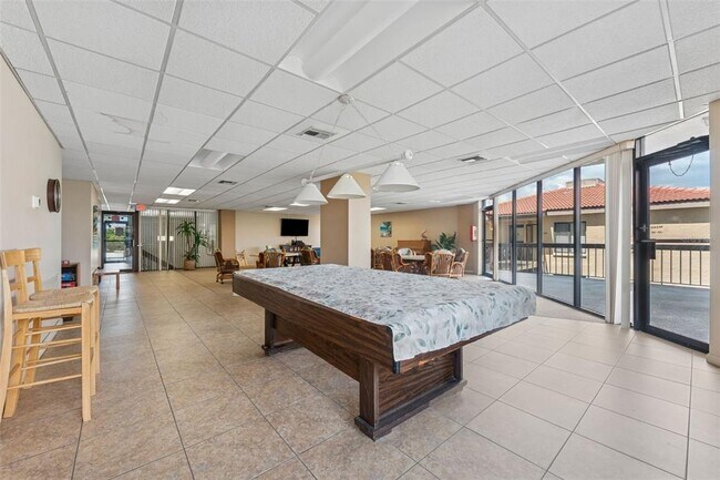 Building Photo - 6158 Palma Del Mar Blvd S