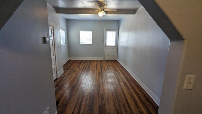 Primary Photo - 400 E 9th St