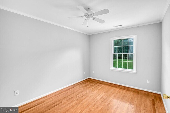 Building Photo - 7412 Tour Dr