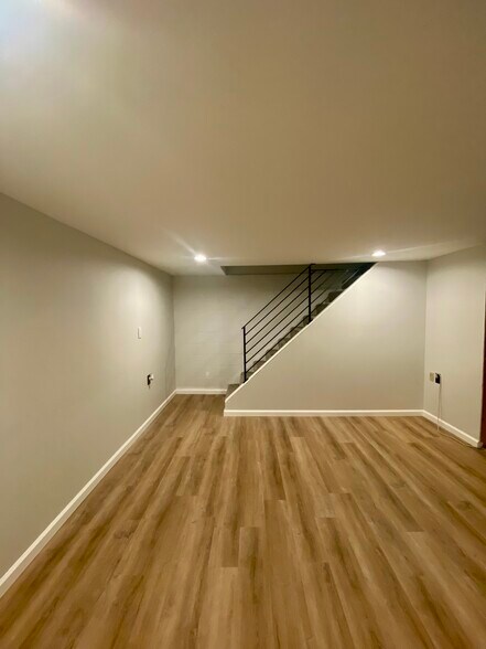 Building Photo - 315 Laporte Ct