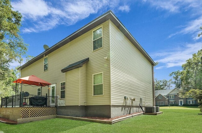 Building Photo - 104 Veranda Trail