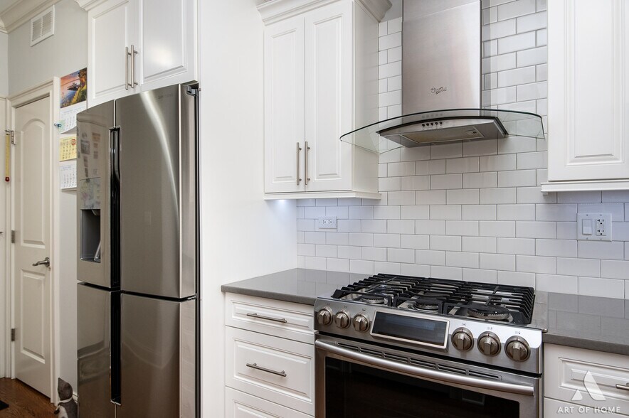 Building Photo - 7247 Bradford Ct