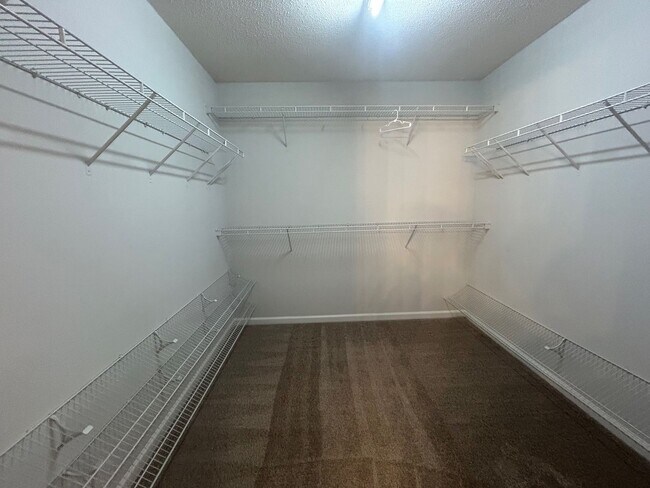 Building Photo - Excellent 3BD/2BA Ranch Home in quiet subd...