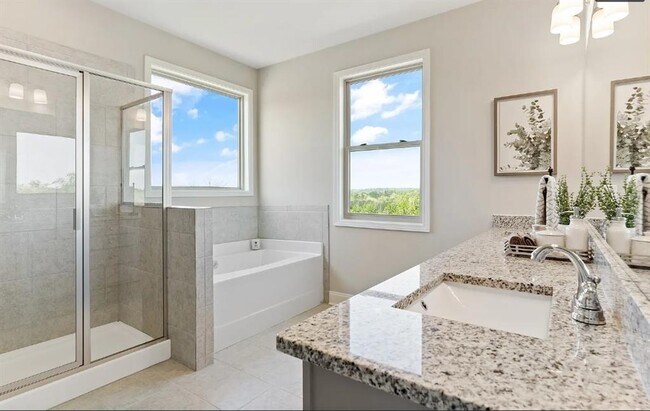 Building Photo - 1905 Manor Pointe Dr