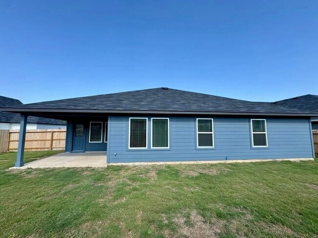 Building Photo - Luxurious 4 BR / 2 BA with THREE-CAR GARAGE - 2314 SF - Harmony Hills, Fredericksburg!